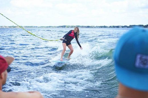 Lina Jobe Wakesurf
